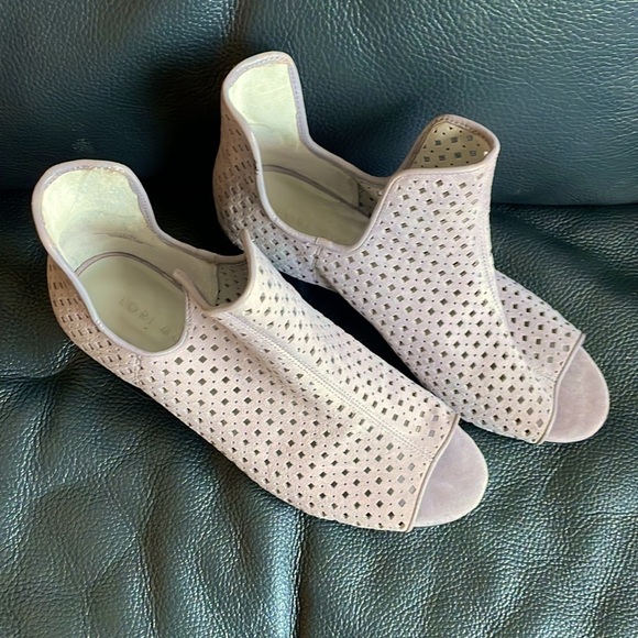 LOGO PeepToe Ankle Bootie Size7 Light Lavender Stacked Heel Casual Chic Bohemian - Picture 4 of 10